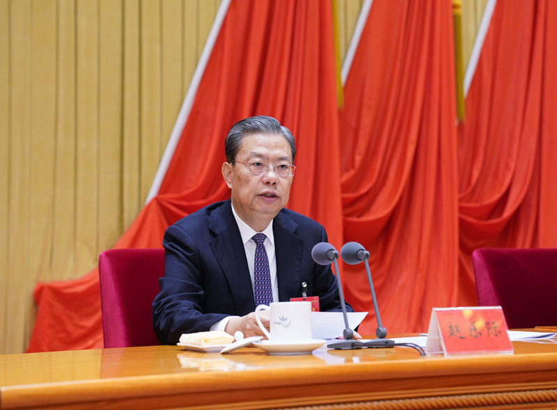 1月22日，中國(guó)共產(chǎn)黨第十九屆中央紀(jì)律檢查委員會(huì)第五次全體會(huì)議在北京開(kāi)幕。中共中央政治局常委、中央紀(jì)律檢查委員會(huì)書(shū)記趙樂(lè)際代表中央紀(jì)律檢查委員會(huì)常務(wù)委員會(huì)作題為《推動(dòng)新時(shí)代紀(jì)檢監(jiān)察工作高質(zhì)量發(fā)展，以優(yōu)異成績(jī)慶祝中國(guó)共產(chǎn)黨成立100周年》的工作報(bào)告。新華社記者 張領(lǐng) 攝